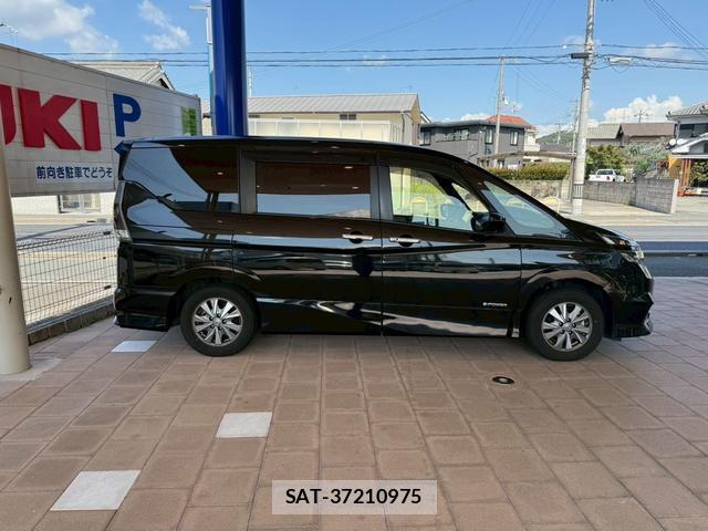 Nissan SERENA 2018-05 8649377-4