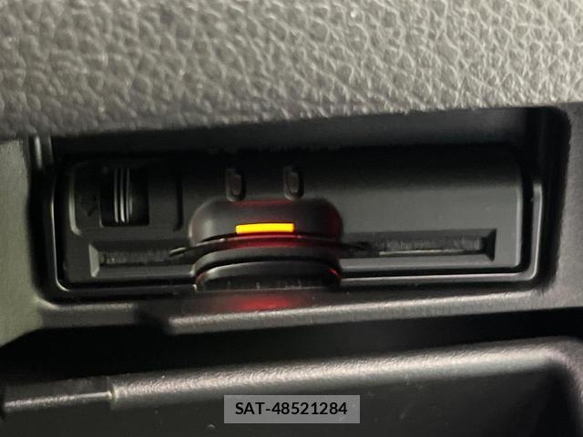 Nissan SERENA 2015-08 8649826-7