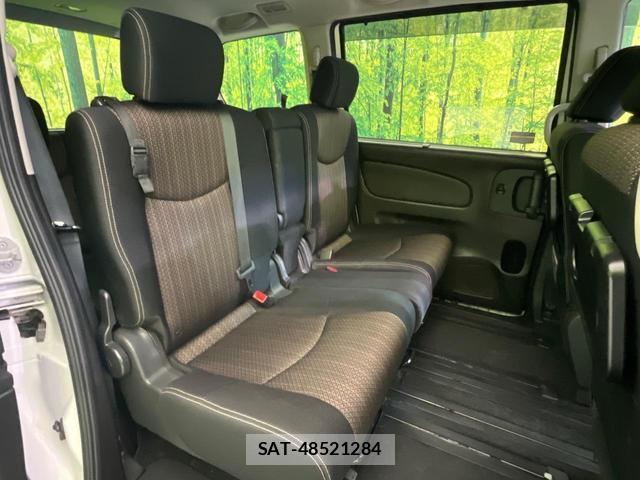 Nissan SERENA 2015-08 8649826-9