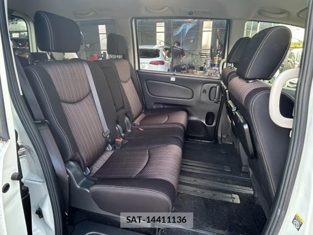 Nissan SERENA 2014-01 8649892-6