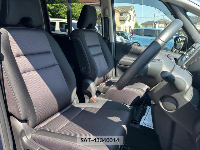 Nissan SERENA 2018-02 8649918-10