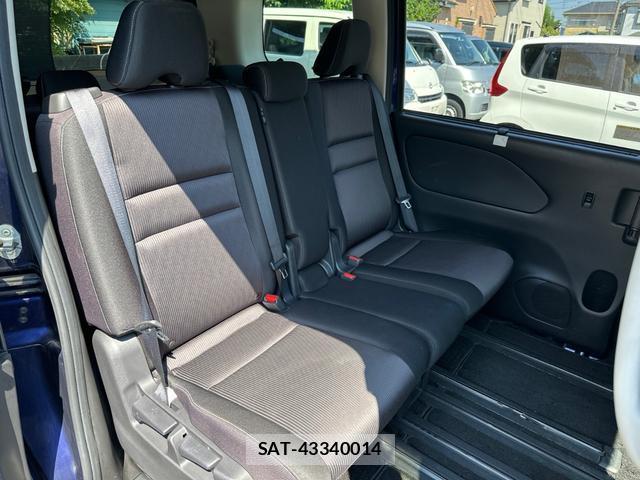Nissan SERENA 2018-02 8649918-13