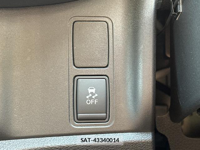 Nissan SERENA 2018-02 8649918-7
