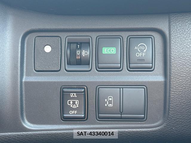 Nissan SERENA 2018-02 8649918-8