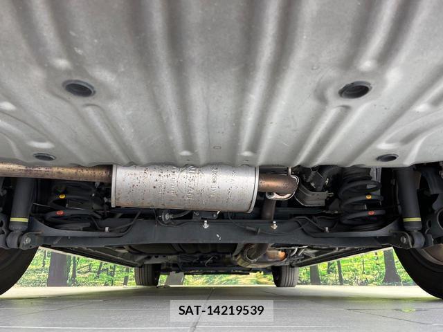 Nissan SERENA 2016-12 8651210-18