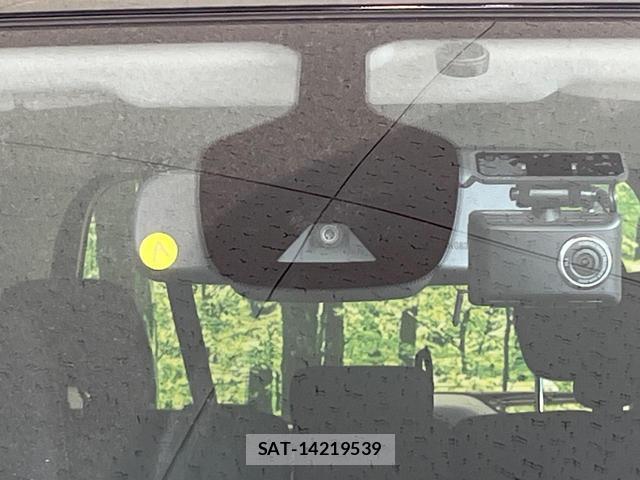 Nissan SERENA 2016-12 8651210-2