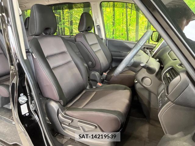 Nissan SERENA 2016-12 8651210-6