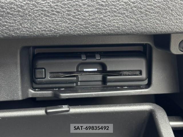 Nissan SERENA 2022-02 8651580-8