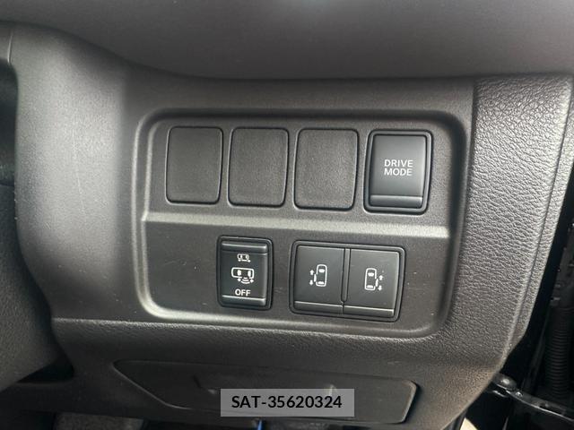Nissan SERENA 2021-12 8651616-9