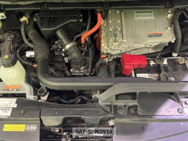 Nissan SERENA 2018-10 8652102-18