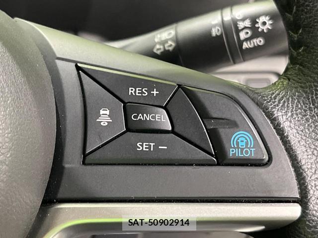 Nissan SERENA 2018-10 8652102-6