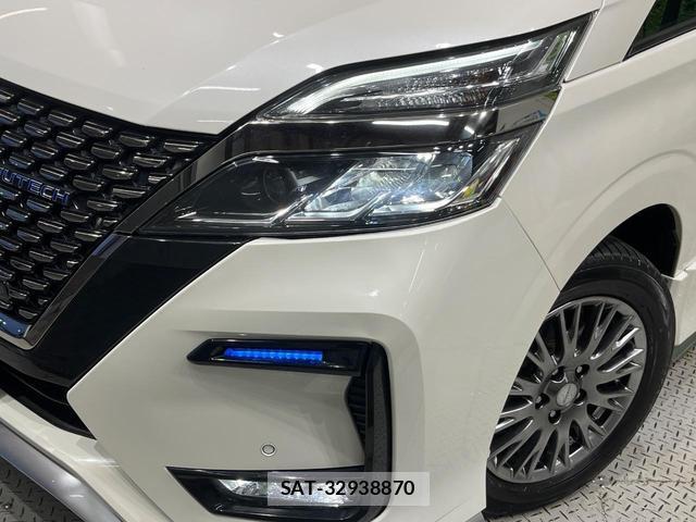 Nissan SERENA 2022-01 8652107-11