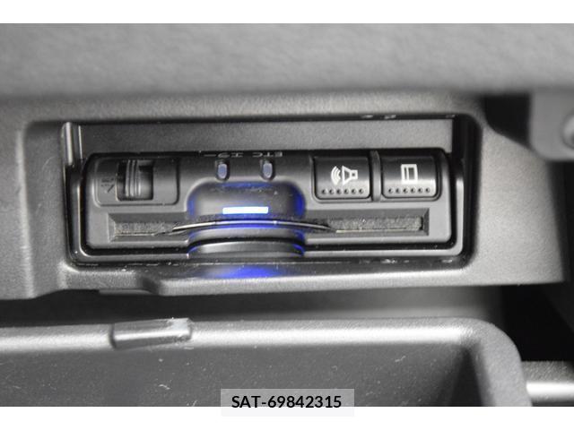 Nissan SERENA 2018-06 8652502-14