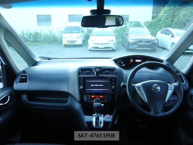 Nissan SERENA 2015-09 8653118-2