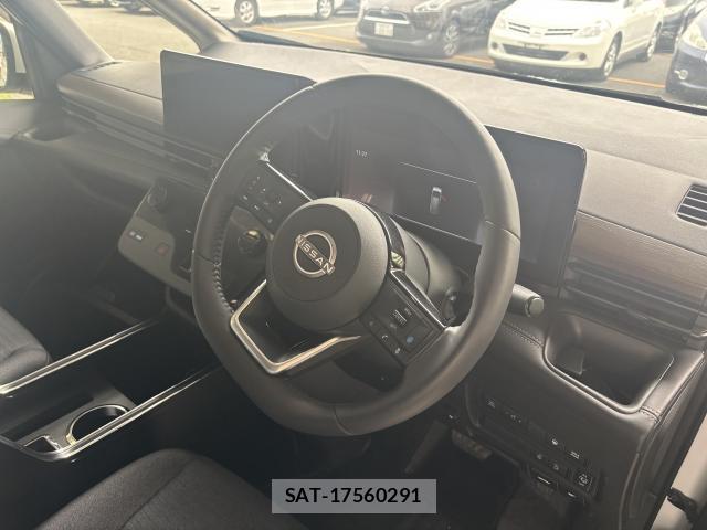 Nissan SERENA 2025-10 8653215-2