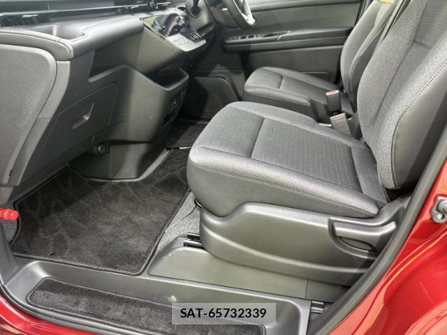 Nissan SERENA 2025-03 8653461-6
