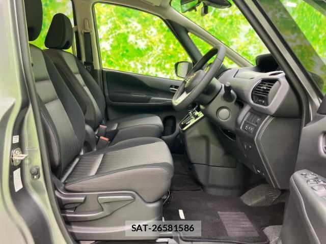 Nissan SERENA 2022-09 8653496-3