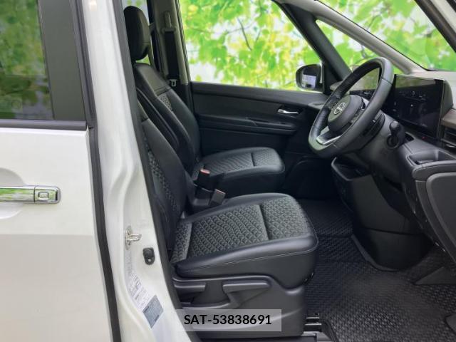 Nissan SERENA 2023-09 8653628-3