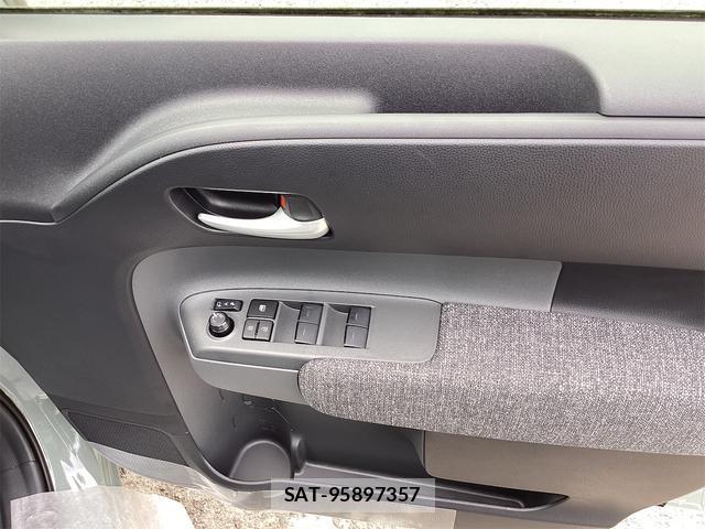 Toyota SIENTA 2025-11 8646609-9