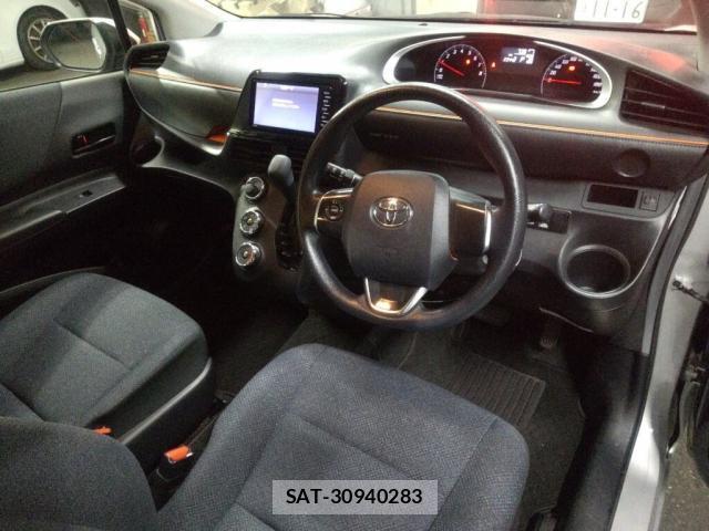 Toyota SIENTA 2017-06 8647172-2