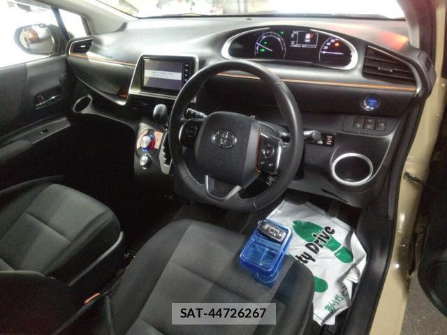 Toyota SIENTA 2022-05 8647198-2