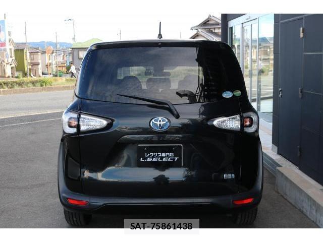 Toyota SIENTA 2017-11 8647222-14