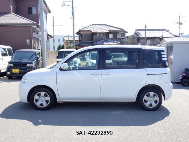 Toyota SIENTA 2008-02 8647263-10