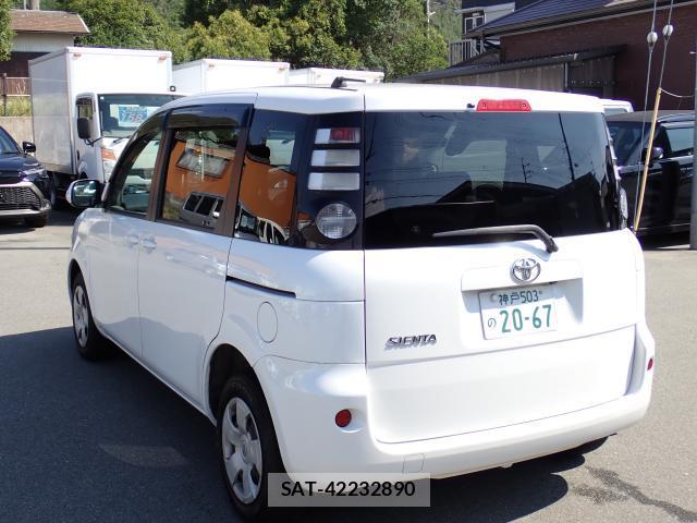 Toyota SIENTA 2008-02 8647263-14