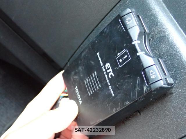 Toyota SIENTA 2008-02 8647263-19