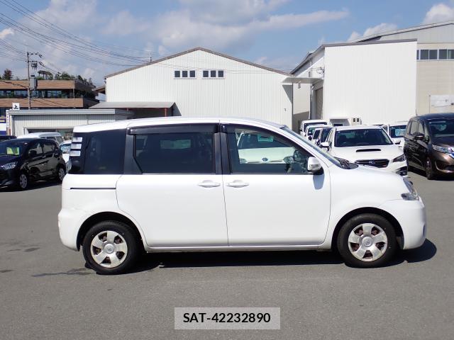 Toyota SIENTA 2008-02 8647263-3