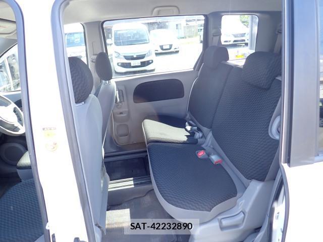 Toyota SIENTA 2008-02 8647263-6