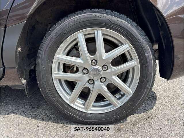 Toyota SIENTA 2015-07 8647345-14