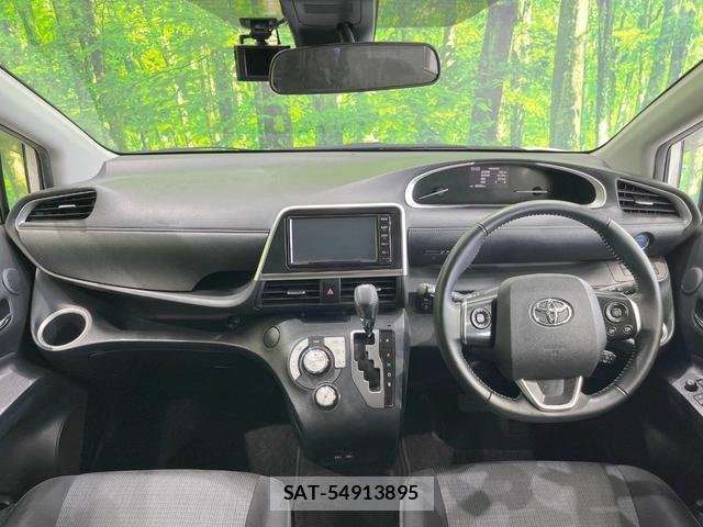 Toyota SIENTA 2021-09 8648351-1