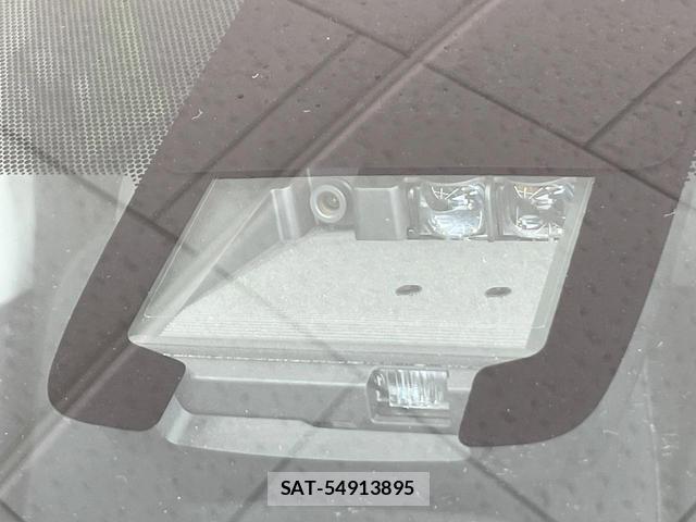 Toyota SIENTA 2021-09 8648351-2