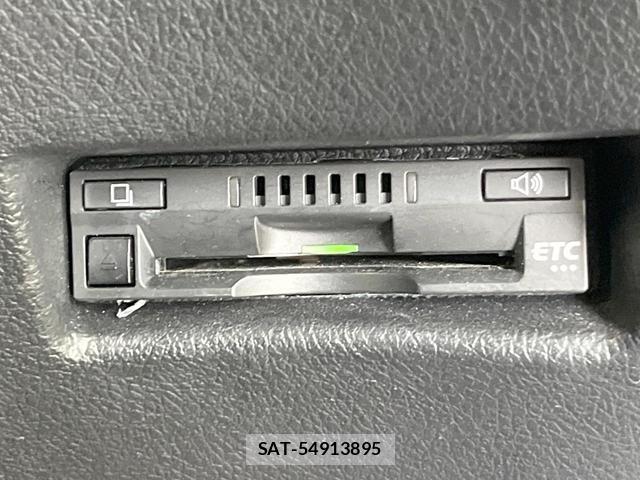 Toyota SIENTA 2021-09 8648351-6
