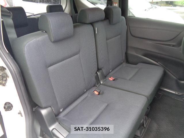 Toyota SIENTA 2017-01 8648395-11