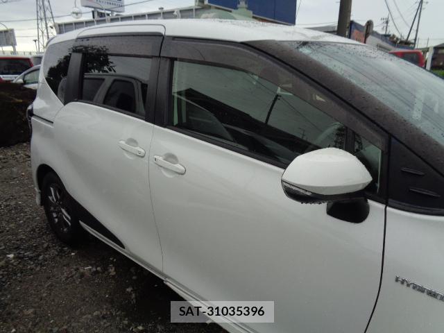Toyota SIENTA 2017-01 8648395-15
