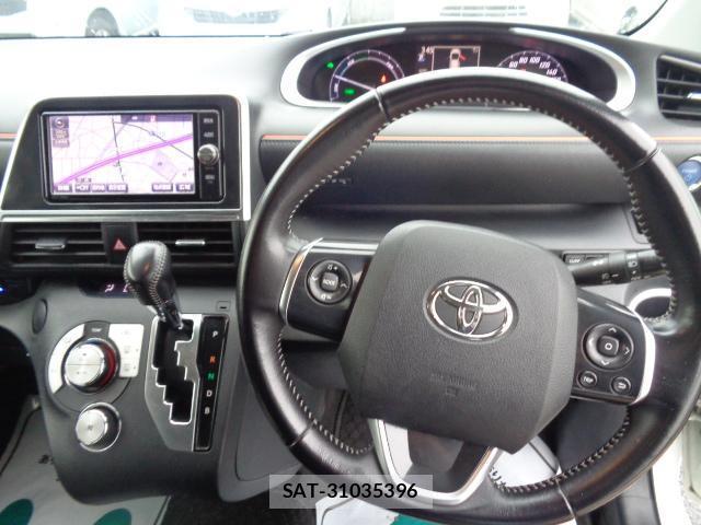 Toyota SIENTA 2017-01 8648395-2