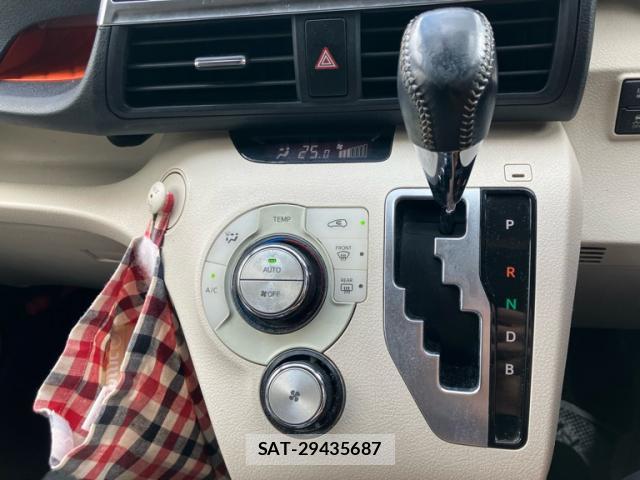 Toyota SIENTA 2015-10 8648712-14