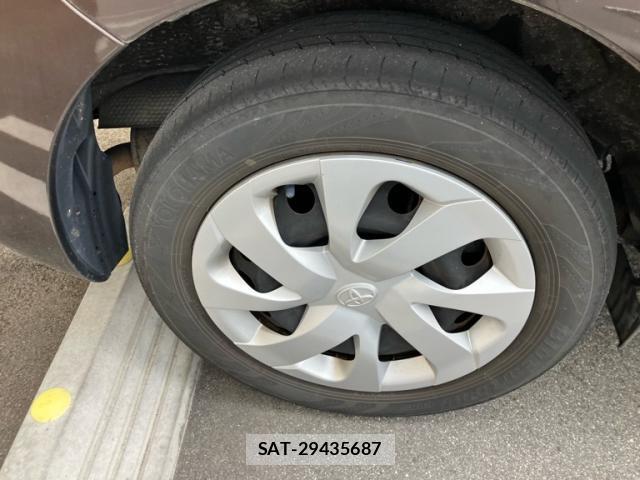 Toyota SIENTA 2015-10 8648712-3