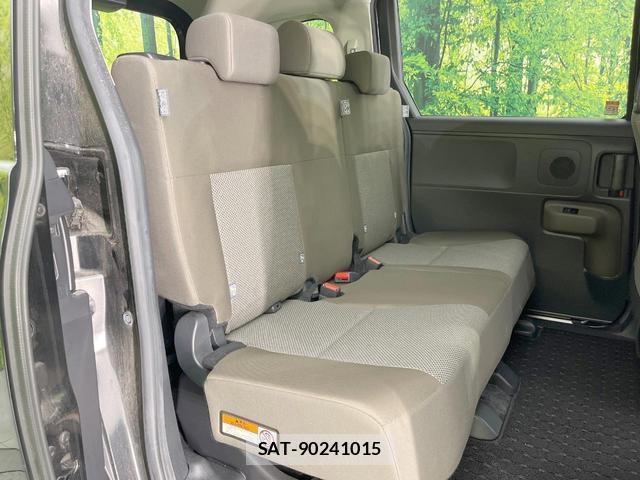 Toyota SIENTA 2022-11 8648757-8