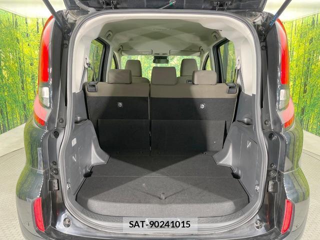 Toyota SIENTA 2022-11 8648757-9