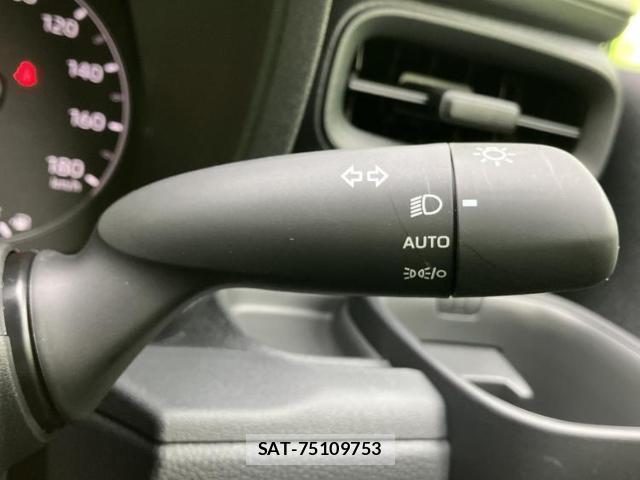 Toyota SIENTA 2026-04 8648849-15
