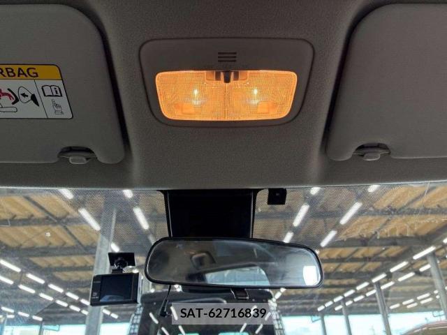 Toyota SIENTA 2019-08 8648995-10