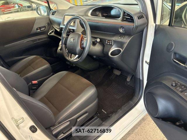 Toyota SIENTA 2019-08 8648995-5