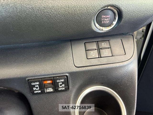 Toyota SIENTA 2019-08 8648995-8