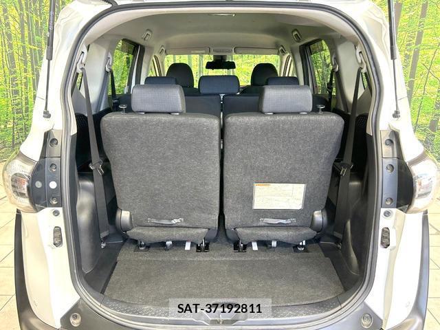 Toyota SIENTA 2017-05 8649536-10