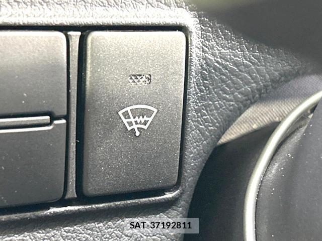 Toyota SIENTA 2017-05 8649536-4