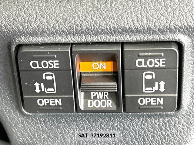 Toyota SIENTA 2017-05 8649536-5