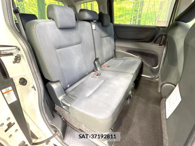 Toyota SIENTA 2017-05 8649536-8